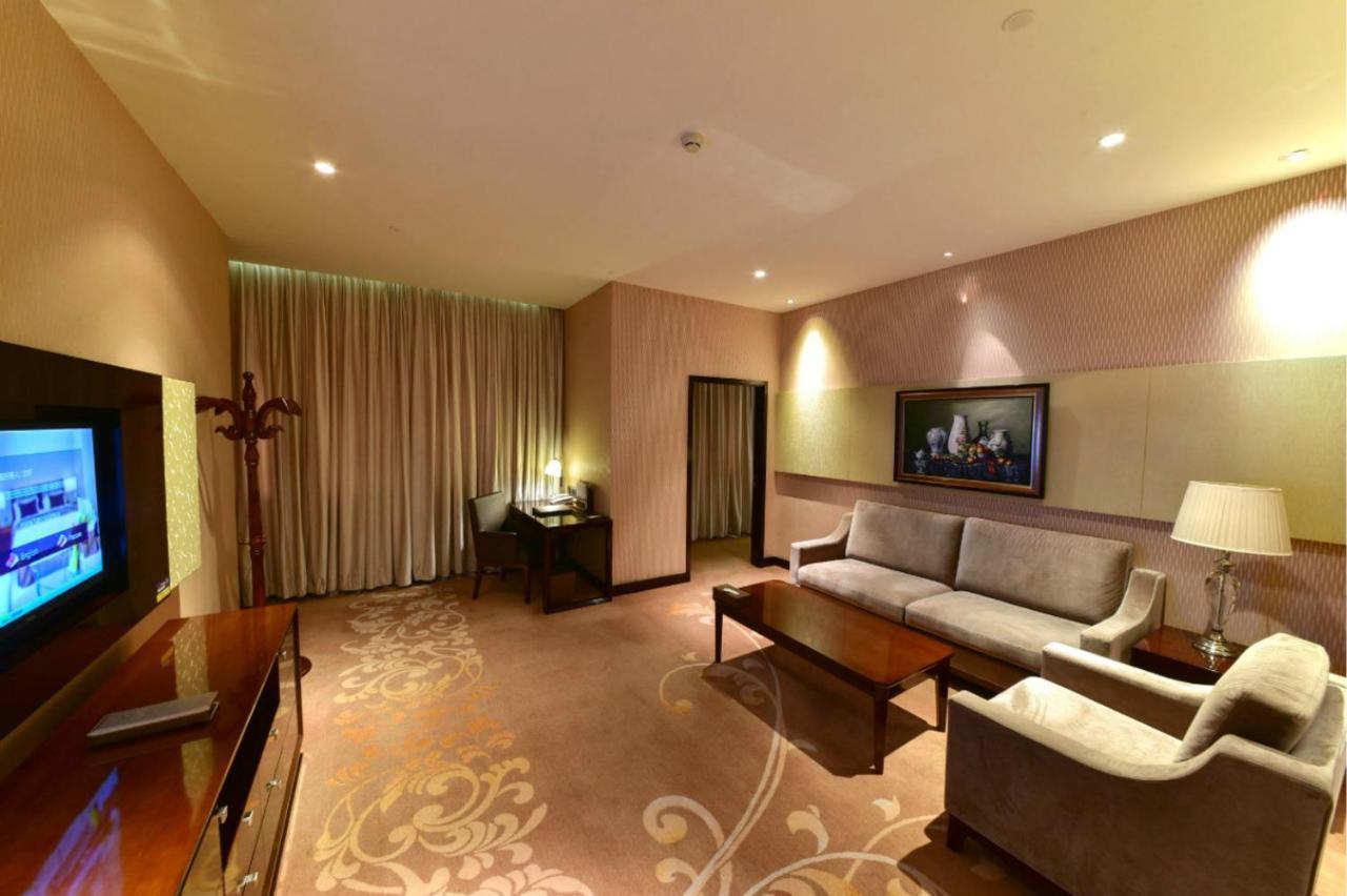 Ritan Hotel Downtown Beijing Bagian luar foto