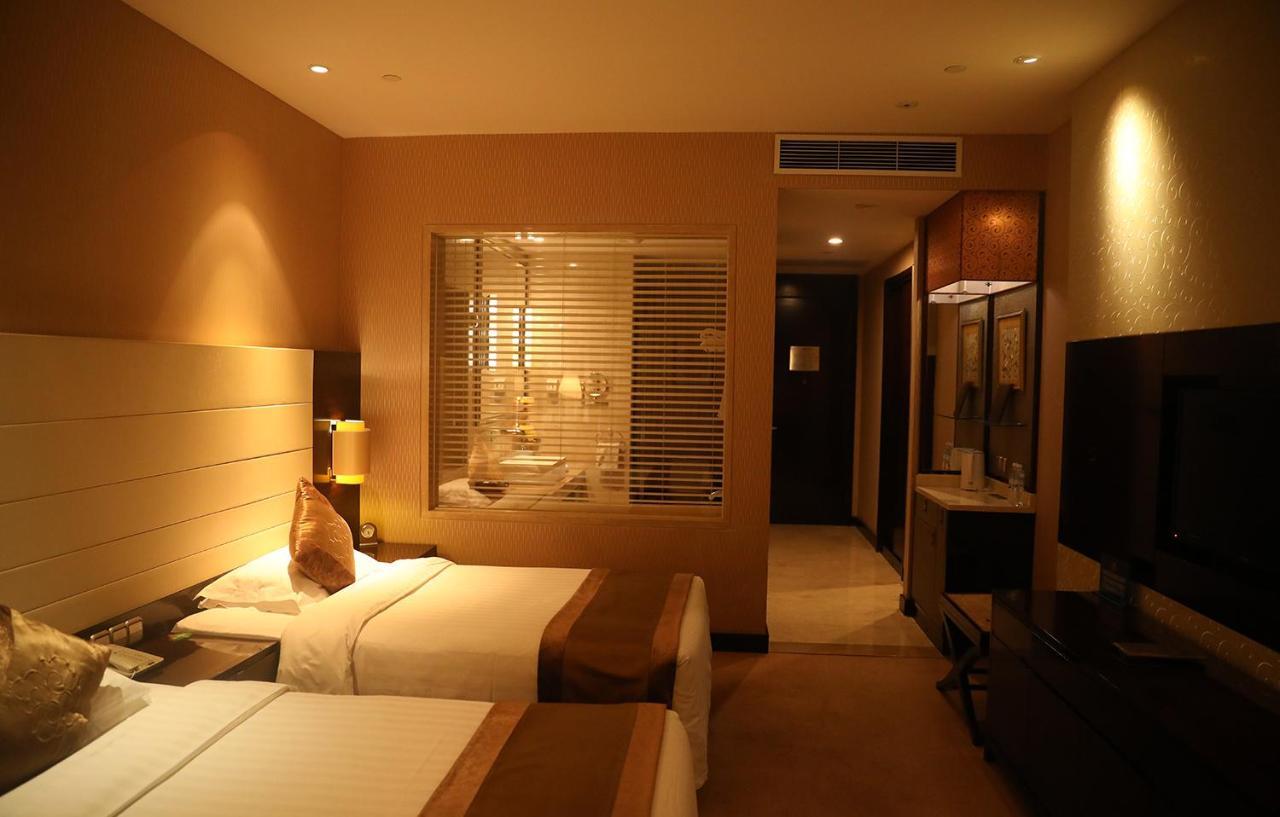 Ritan Hotel Downtown Beijing Bagian luar foto
